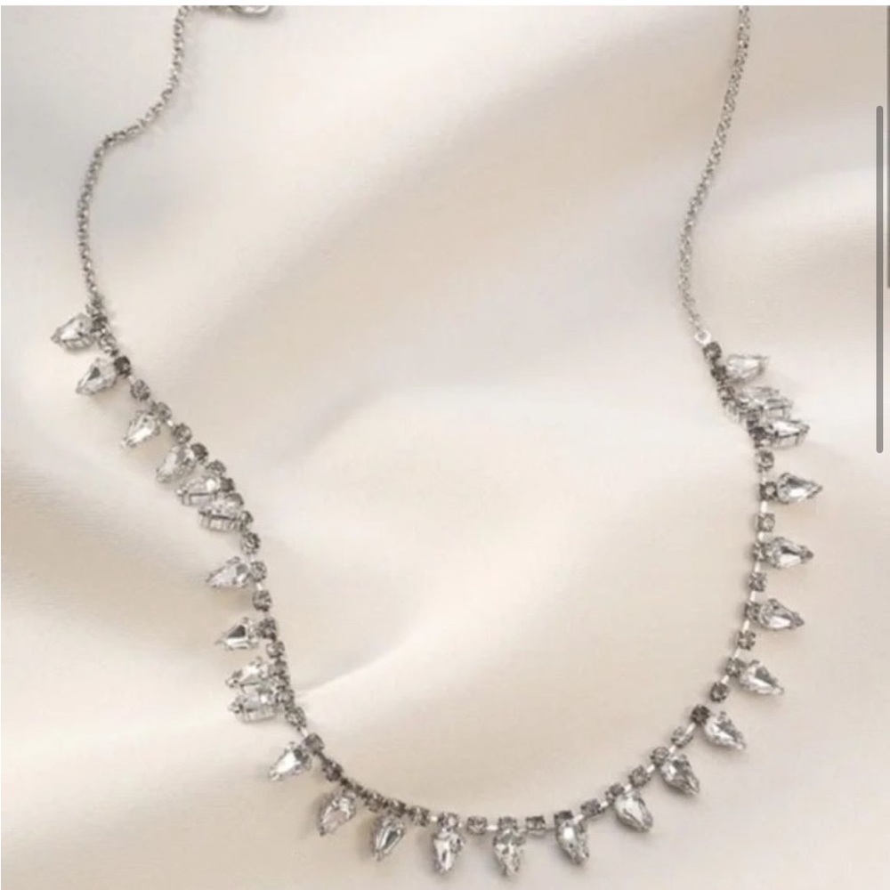 NWT | Stella and Dot Featherweight Crystal Necklace